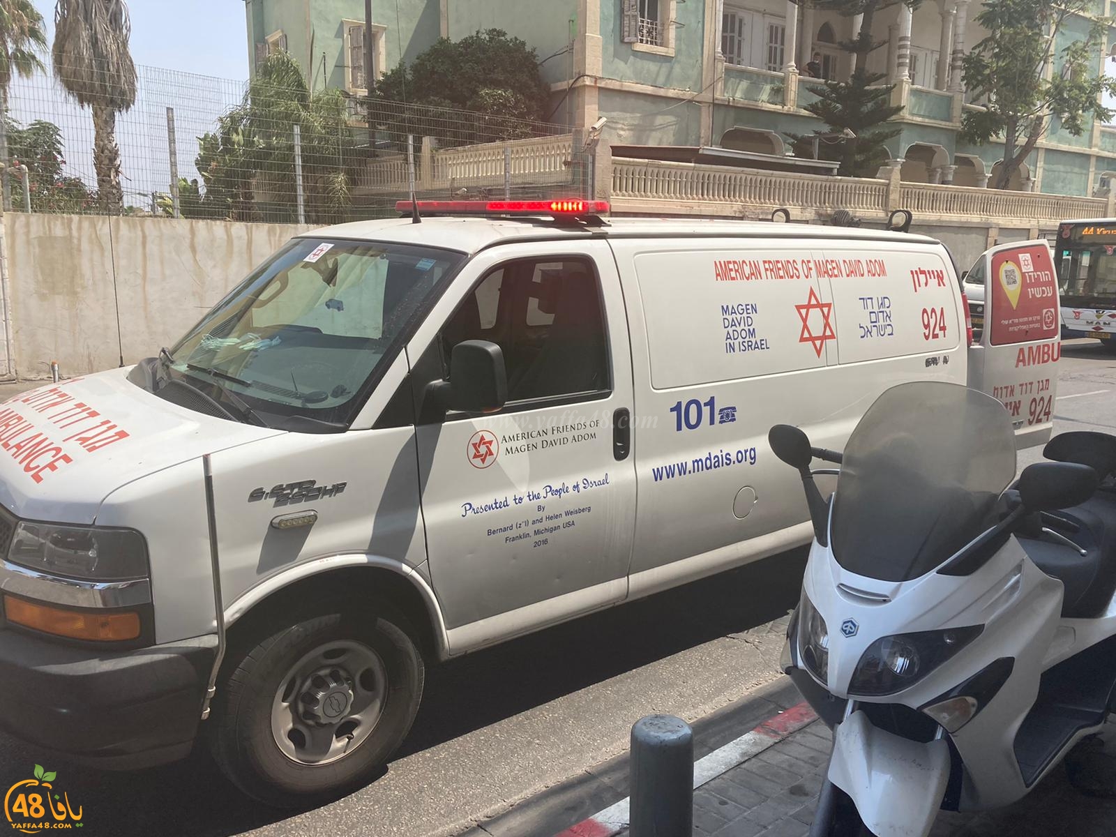 يافا: 10 اصابات طفيفة لركاب حافلة اثر توقفها بشكل مفاجئ بالمدينة